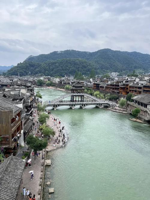 凤凰古城在未来30日到4月3日的天气如何?