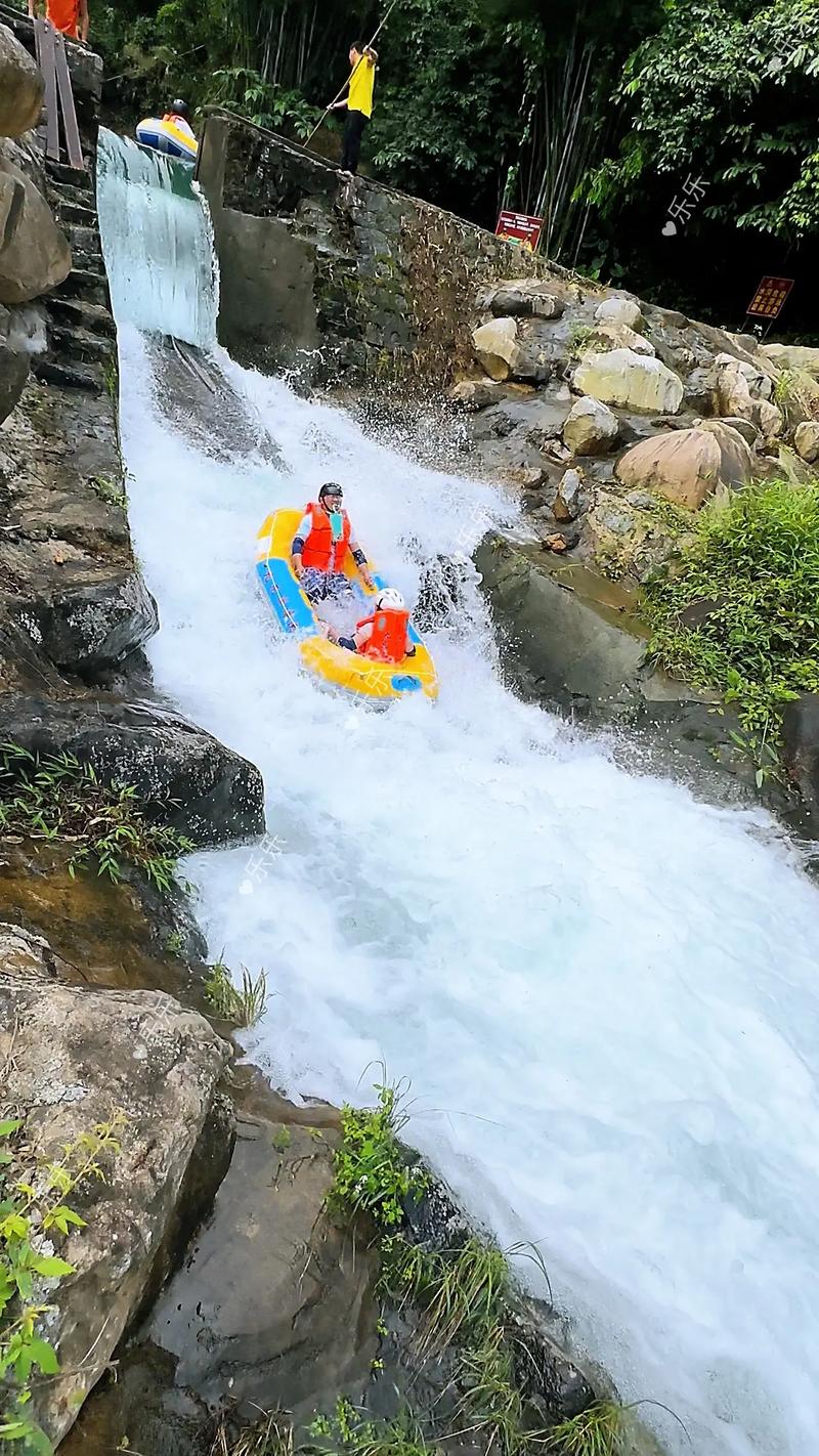 东兴九龙潭漂流时间,东兴漂流九龙潭下雨可以漂吗