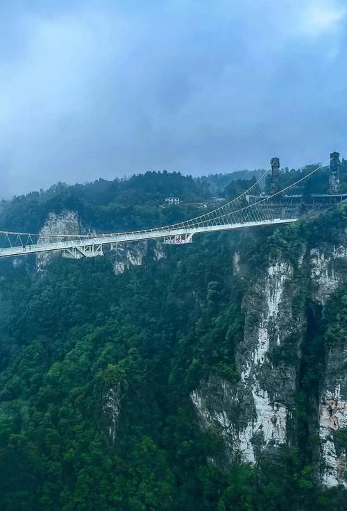中国最长的悬空玻璃桥在哪里