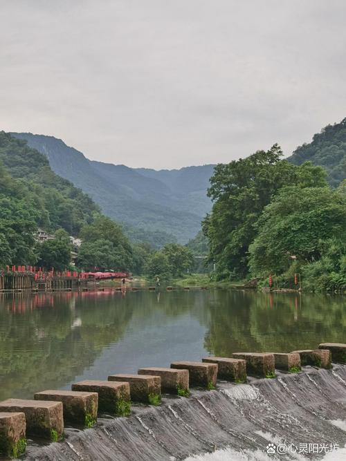 蛾眉山旅游(蛾眉山旅游攻略)