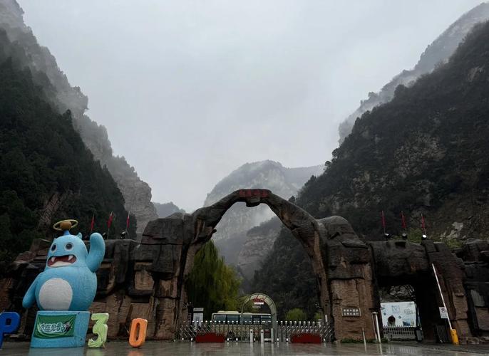 夏季去山西绵山景区避暑的攻略是什么?