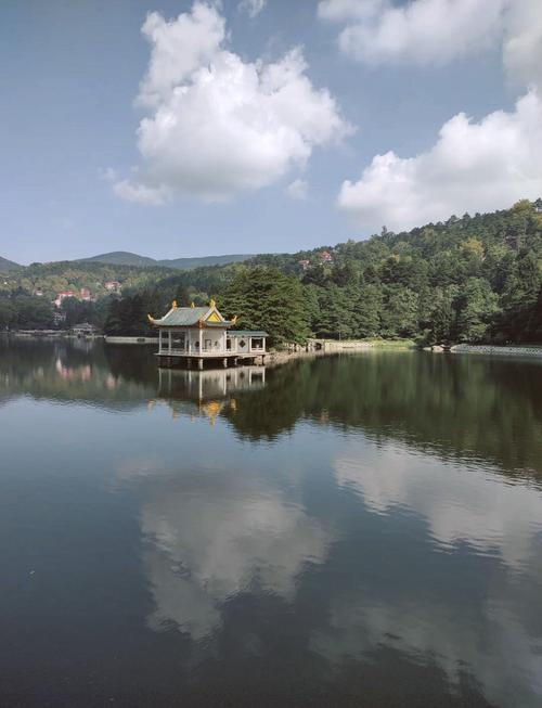 庐山自驾旅游攻略,有哪些值得一去的景点和路线推荐