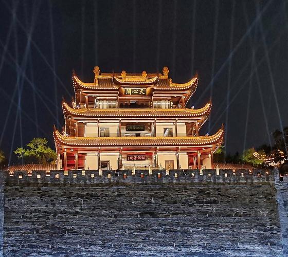 推荐几个长沙好玩的地方