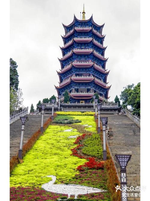 云南文山文笔塔几点开灯