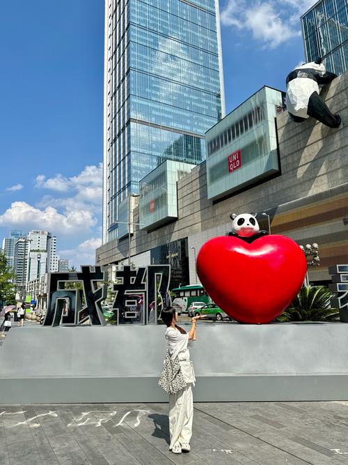 成都有哪些值得推荐的景点或旅游线路?