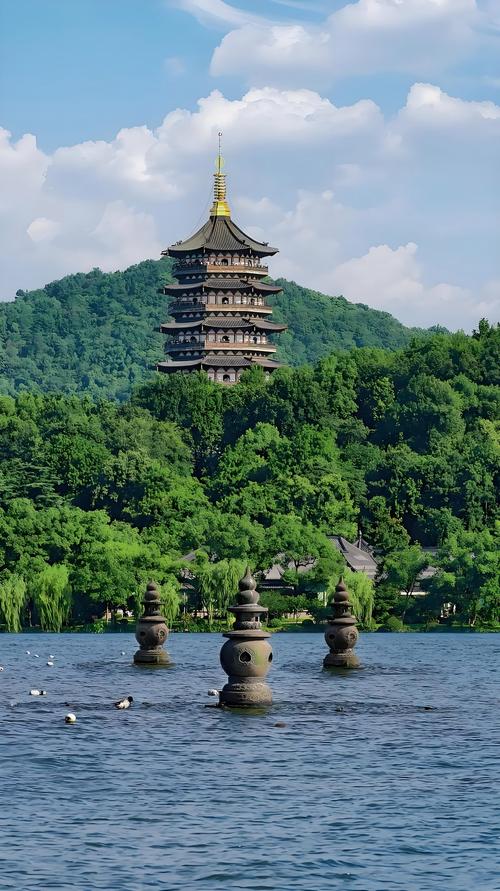 杭州必去4个景点