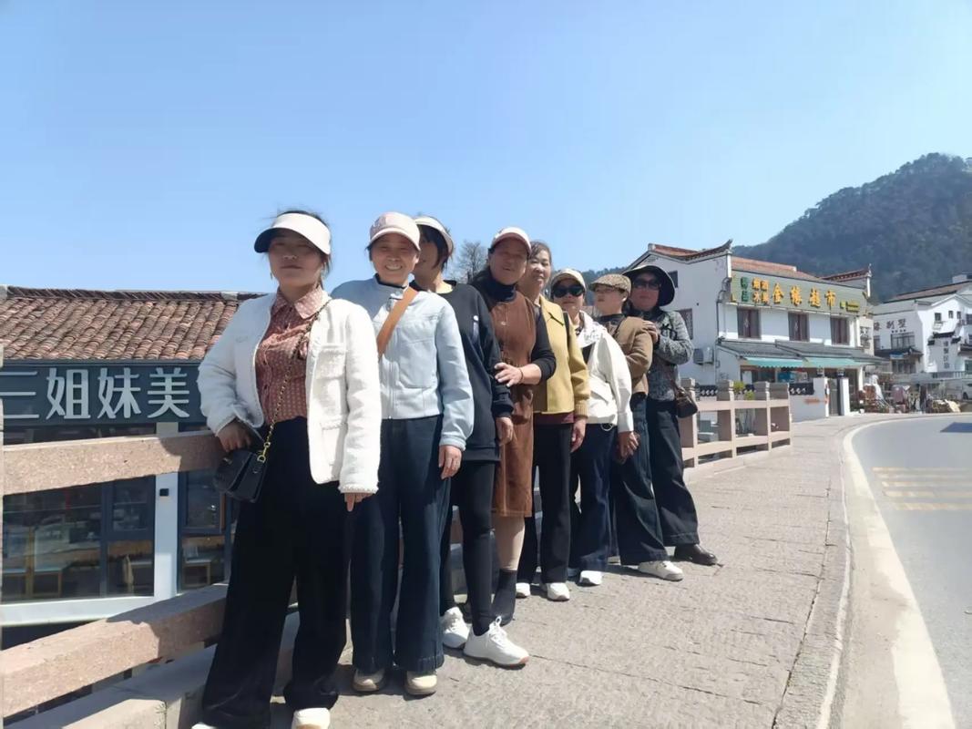 十月10号去九华山穿什么衣服