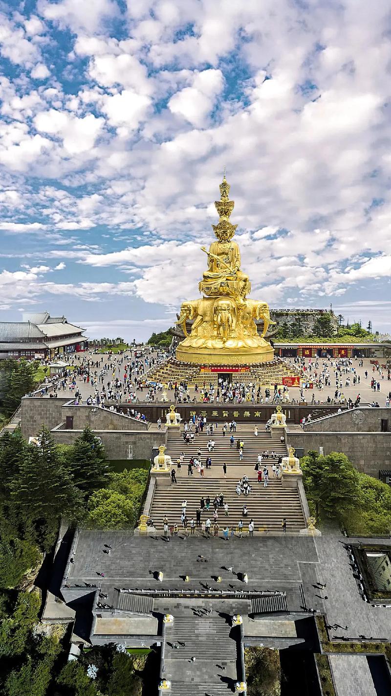 峨眉山必去三个景点