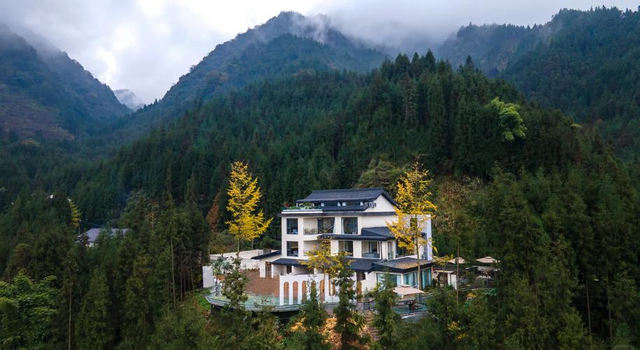 瓦屋山农家乐包吃住费用_瓦屋山哪里住宿便宜