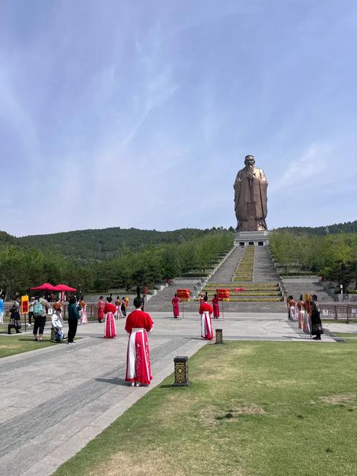 曲阜周边适合爬山的景点有哪些?