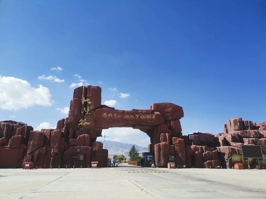 阿拉善盟前十比较好玩的地方,阿拉善盟旅游景点排名榜_阿拉善必去的五大景...