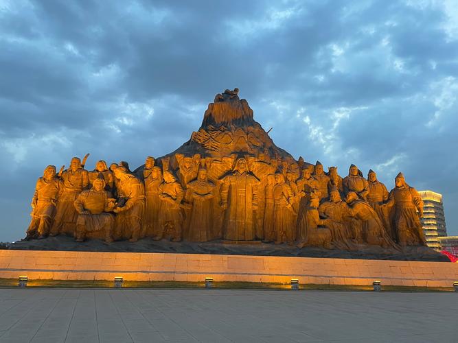 鄂尔多斯旅游攻略景点大全,鄂尔多斯旅游必去前十景点有哪些?