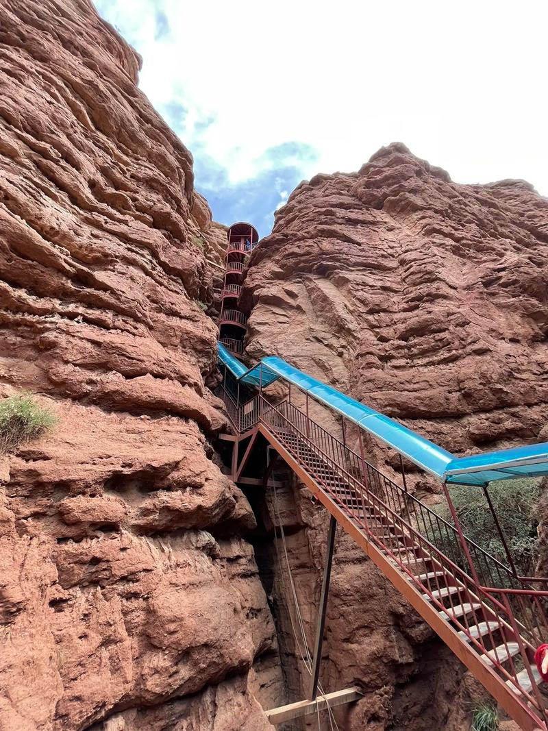 平山湖大峡谷在哪里