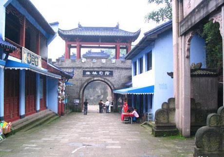 丰都鬼城怎么玩,丰都鬼城旅游路线