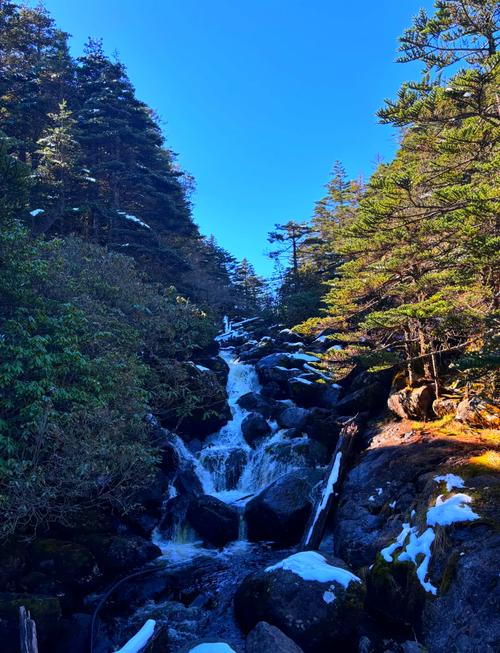 螺髻山旅游如何穿衣(去螺髻山要注意什么)