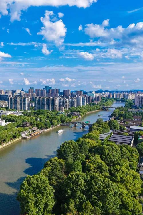杭州11月气温一般是几度会冷吗杭州11月份温度大概多少