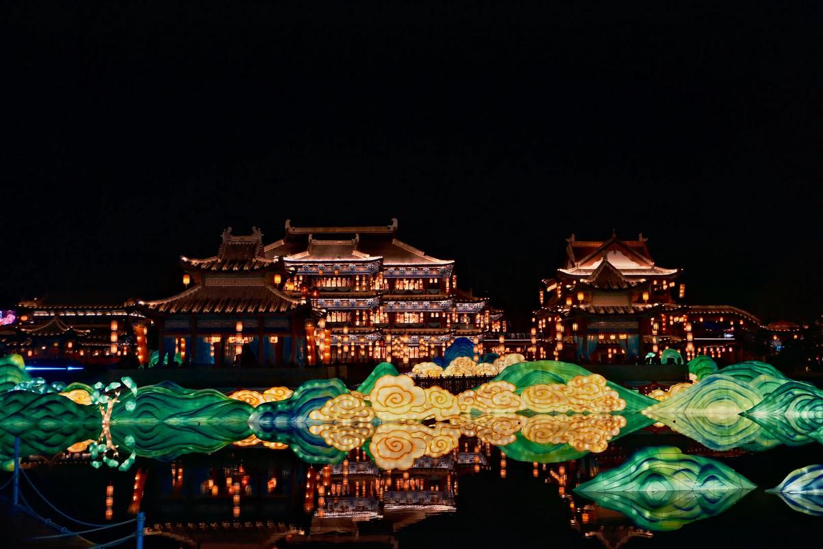 横店春节旅游攻略(2021横店春节免费吗)